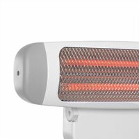 Reer warmtestraler tijdens verschonen van baby