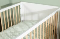 Kindvriendelijke commode Childhome Bold Blue met massief houten details