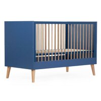 Peuterbed en babybed in &eacute;&eacute;n in trendy blauw van Childhome